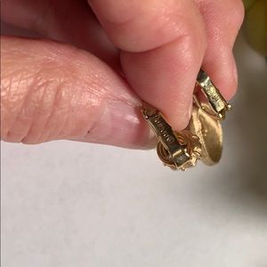 Vintage Jewelry - 💕New Inventory 💕Vintage Trifari Earrings Vintage Jewelry - 💕New Inventory 💕Vintage Trifari Earrings